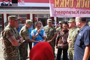 Kunker Asrenum Panglima TNI Di Dampingi Dandim 0808/Blitar Tinjau KDKMP Di Blitar